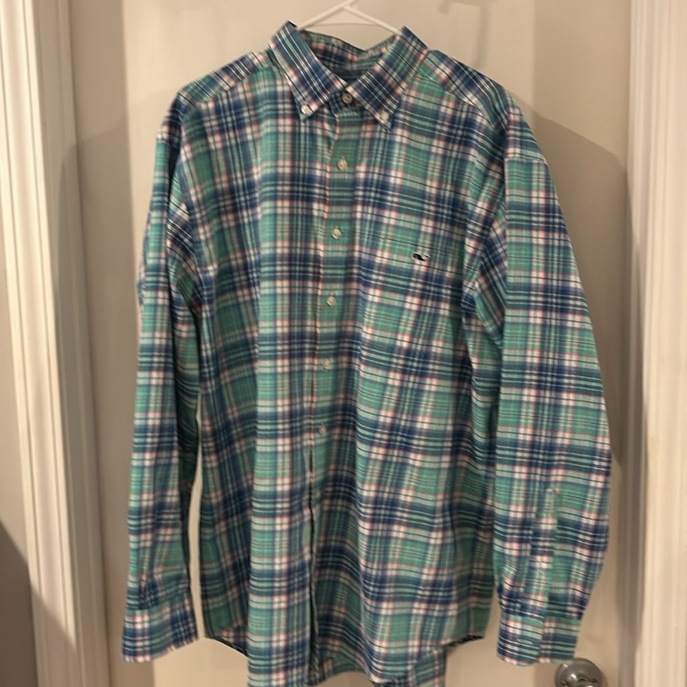 Great Looking Vineyard Vine Performance Tucker Sh… - image 1